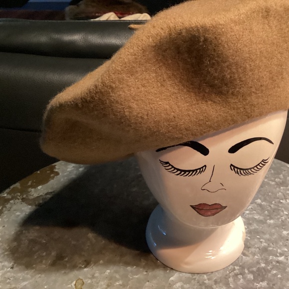 Wool beret Accessories - Wool beret tam hat warm tan nice vintage item